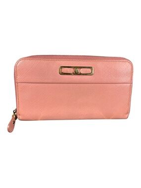 SALVATORE FERRAGAMO Vara Bow Zip-Around Continental Wallet